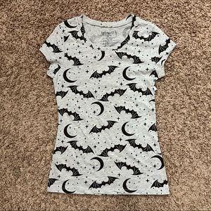 NEW Gray Black Vampire Bats Stars Moon Goth Hot Topic Short Sleeve Shirt Top